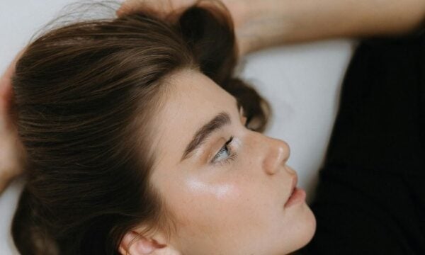 Τα skincare πλεονεκτήματα της Βιταμίνης Ε που πρέπει να ανακαλύψεις