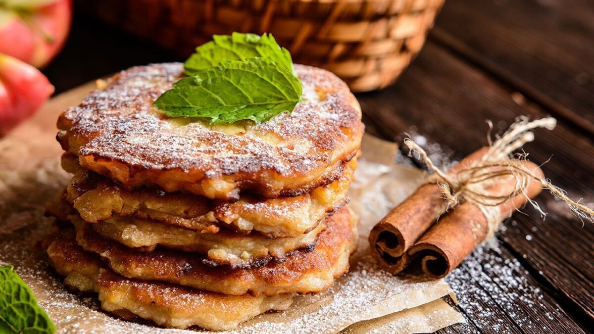 Pancakes με γεύση μήλου