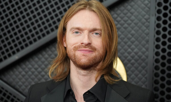 «Beef»: Ο Φινέας Ο’ Κόνελ συνθέτει τη μουσική για τη δεύτερη σεζόν της σειράς