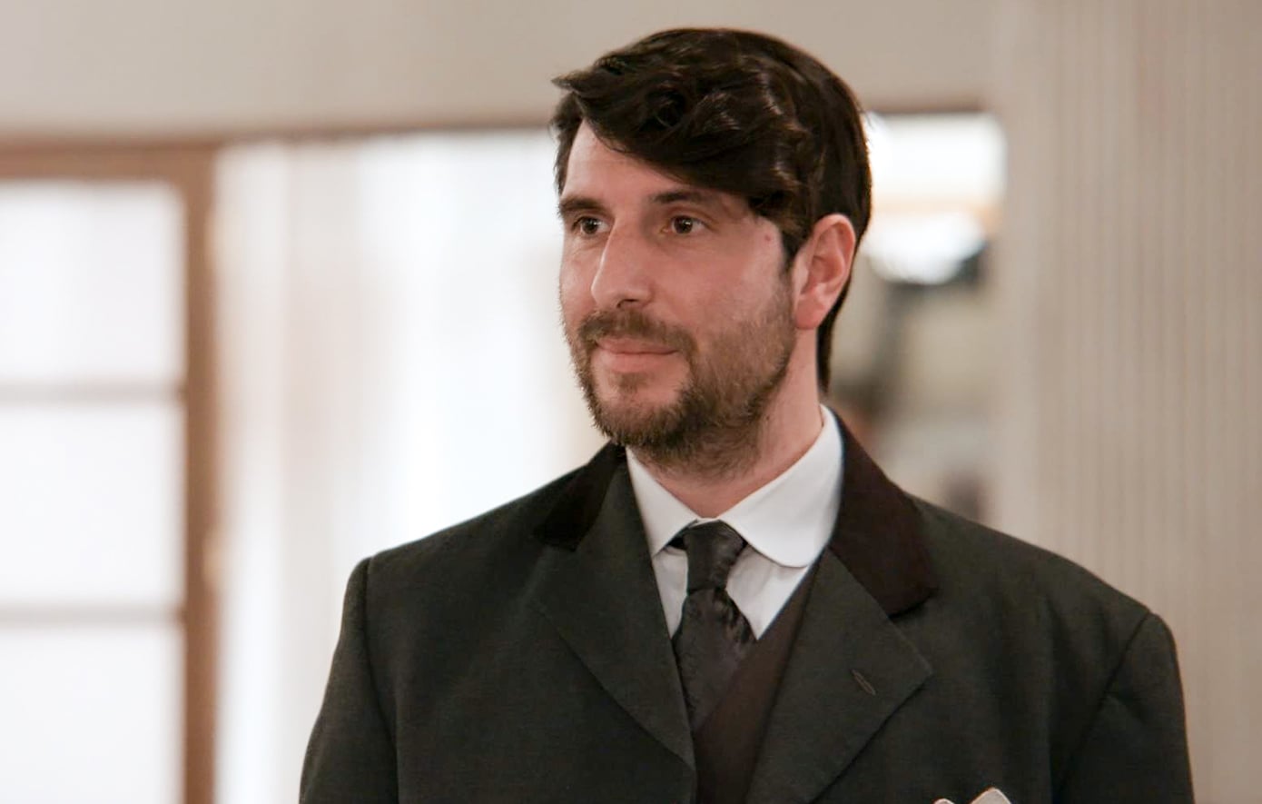 Grand Hotel: Ο Ρήγας ξαναγυρίζει στο ξενοδοχείο και όλοι ανησυχούν