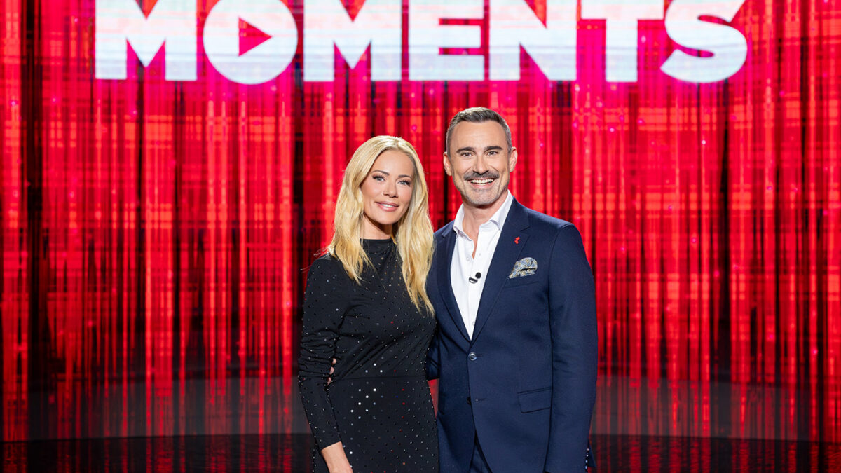 «Moments» με τη Ζέτα Μακρυπούλια: Η ζωή αγαπημένων ανθρώπων μέσα από καθοριστικές στιγμές