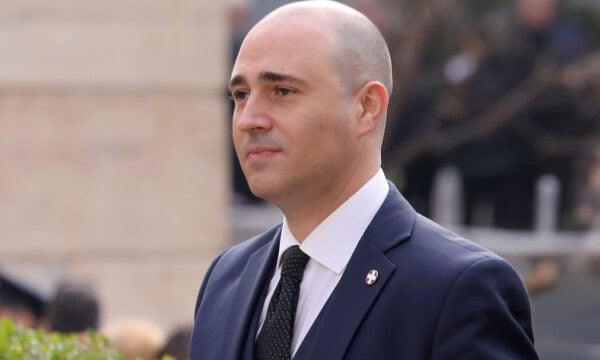 Η εκπληκτική τοποθέτηση του Κωνσταντίνου Μπογδάνου – «Παράγουμε περισσότερες φουσκωχειλούδες ελαφρών ηθών» – Δείτε το βίντεο