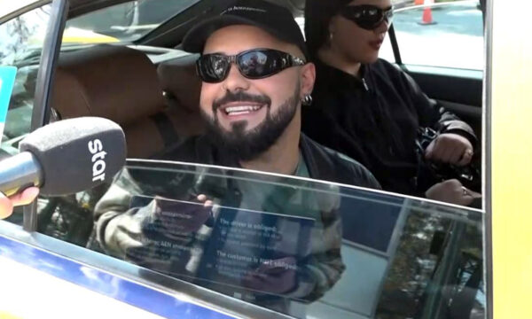 Akylas: «Η μαμά μου δεν θα εμφανιστεί στη σκηνή της Eurovision, ίσως ανέβει όταν κερδίσουμε»