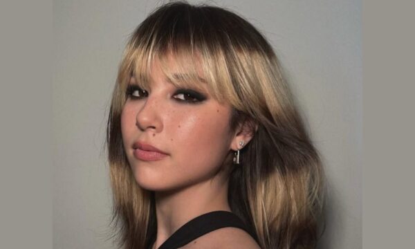 Η Alysa Liu εντυπωσιάζει με το τέλειο smokey eye look – Μήπως να δοκιμάσεις και εσύ ένα δυναμικό μακιγιάζ για τη βραδινή σου έξοδο;