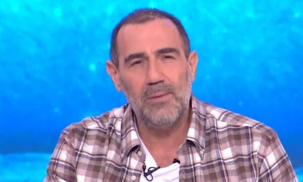 Αντώνης Κανάκης: «Φτάνουμε στο τέλος» – Πότε ολοκληρώνεται η σεζόν του «Ράδιο Αρβύλα»