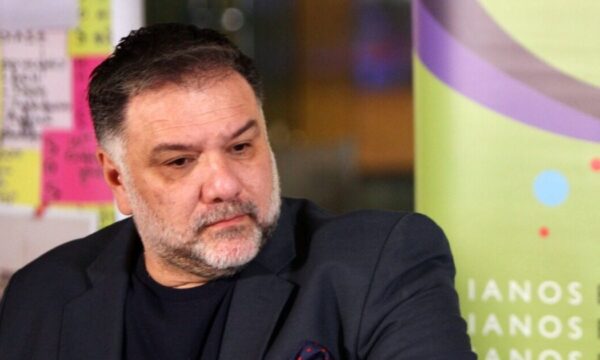 Γρηγόρης Αρναούτογλου: «Μου λείπει η μητέρα μου» – Το συγκινητικό μήνυμα για την απώλειά της