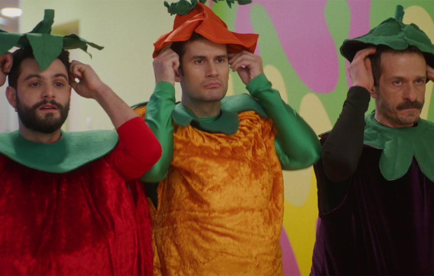 «Μπαμπά, σ’ αγαπώ»: Τα τρία παιδάκια μεταμφιέζονται ξανά σε λαχανικά για φιλανθρωπία