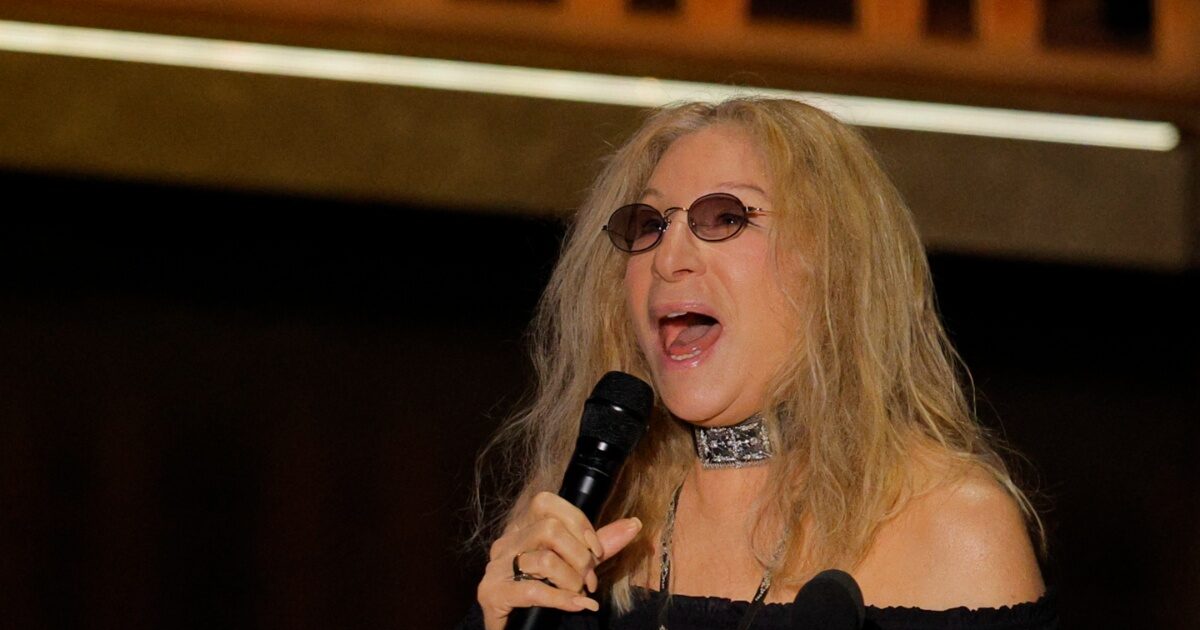 Όσκαρ 2026: Η Barbra Streisand προσέφερε την πιο συγκλονιστική στιγμή της βραδιάς – Επανεμφανίστηκε στη σκηνή των βραβείων μετά από δέκα χρόνια