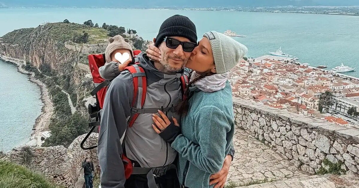 Εριέττα Κούρκουλου – Βύρωνας Βασιλειάδης: Οικογενειακή εξόρμηση στο Ναύπλιο με τους γιους τους – Εικόνες