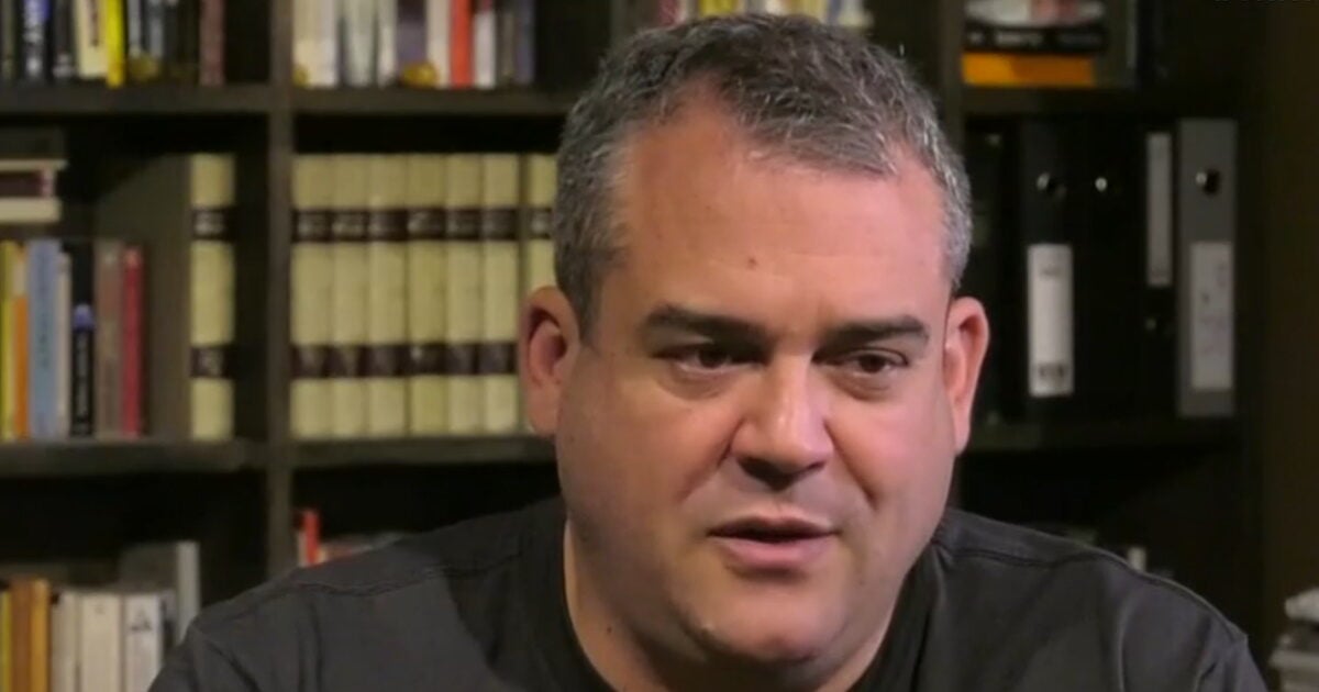 Πυγμαλίων Δαδακαρίδης για την απώλεια του πατέρα του: «Όταν έφυγε, οι παραστάσεις ήταν θεραπευτικές»