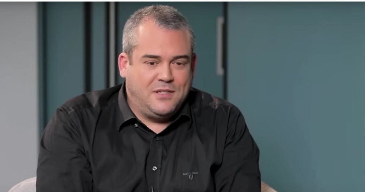 Πυγμαλίων Δαδακαρίδης: «Δεν ήμουν προετοιμασμένος για την απώλεια των γονιών μου – Ο τρόπος που έφυγαν ήταν μοναδικός και αιφνίδιος»