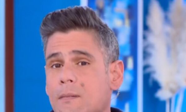 Δημήτρης Ουγγαρέζος: «Στην παιδική μου ηλικία έπαιζα τένις, αλλά ήμουν χάλια και με έλεγαν “μπιφτέκι”»