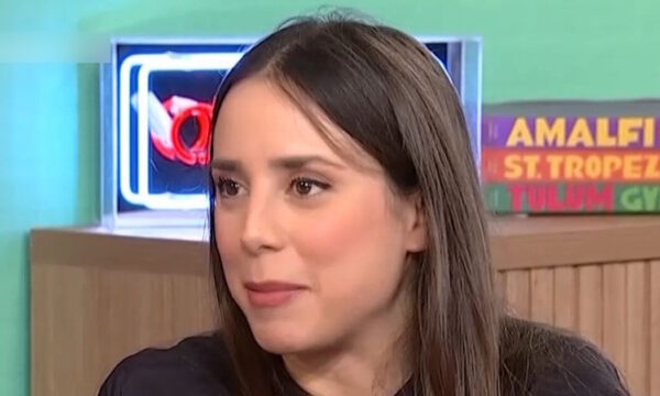 Κόρη Αλέκου Φασιανού: «Ο πατέρας μου ξεφύλλιζε gossip περιοδικά για να συνδέεται με την καθημερινότητα»