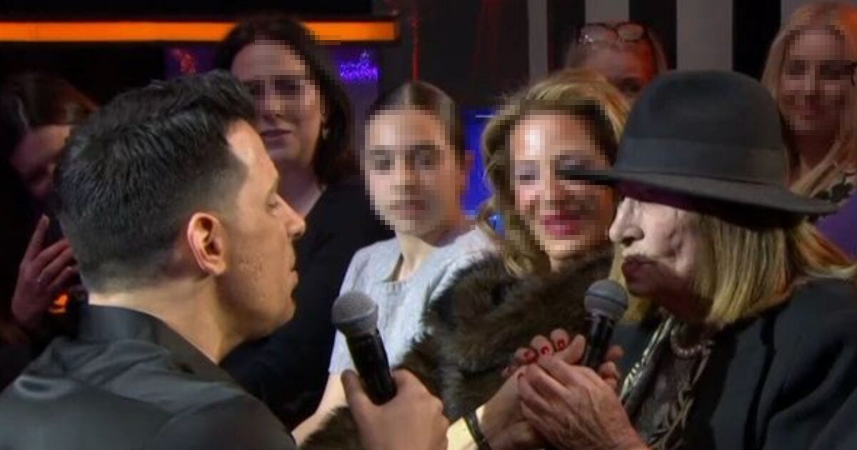 Θοδωρής Φέρρης: Η παρθενική τηλεοπτική εμφάνιση της μητέρας του και το συγκινητικό ντουέτο