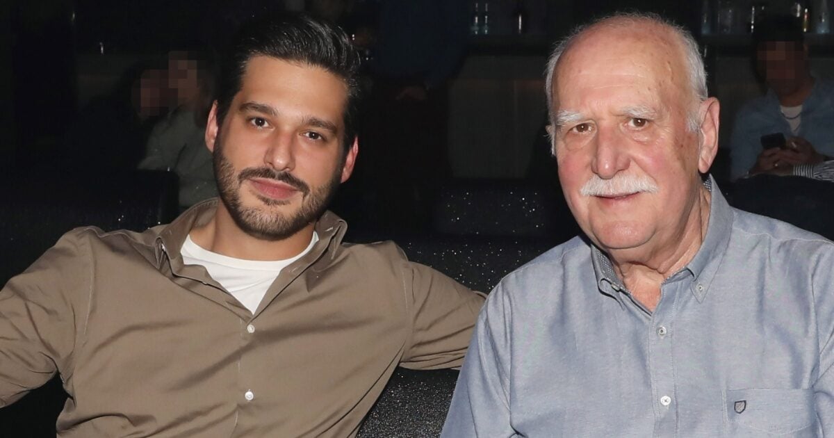 Φοίβος Παπαδάκης: Νυχτερινή έξοδος με την αγαπημένη του Αλίκη δύο μήνες μετά την απώλεια του πατέρα του