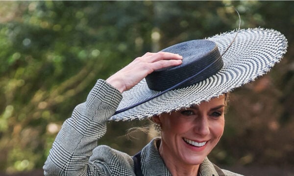 Kate Middleton: Το πιο εντυπωσιακό καπέλο που έχει φορέσει ποτέ