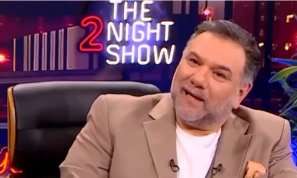 Συγκλονίζει ο Γρηγόρης Αρναούτογλου για την απώλεια της μητέρας του: «Λέω, “έλα μαμά πού είσαι;” και μιλάω μόνος μου»