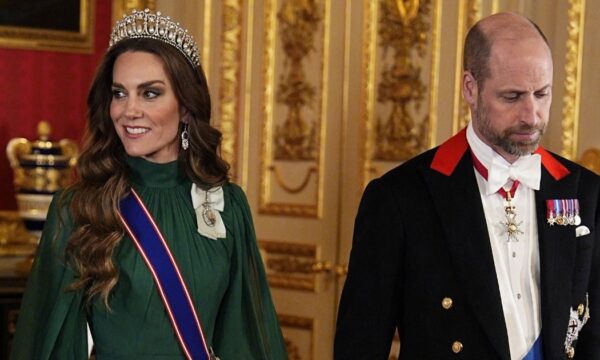 Royal Glamour: Η Kate Middleton εντυπωσίασε στο Windsor Castle με ένα φόρεμα-αφιέρωμα στη Νιγηρία