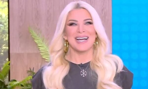 Η Κατερίνα Καινούργιου ξανά στη Super Κατερίνα: «Είμαι πίσω, είμαι καλά – Η προσοχή είναι απαραίτητη όταν αρρωσταίνεις»