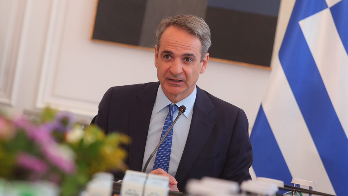 «Η δημοσιογραφία χάνει μία από τις πιο ισχυρές φωνές της»: Η ανάρτηση Μητσοτάκη για την απώλεια του Θάνου Οικονομόπουλου