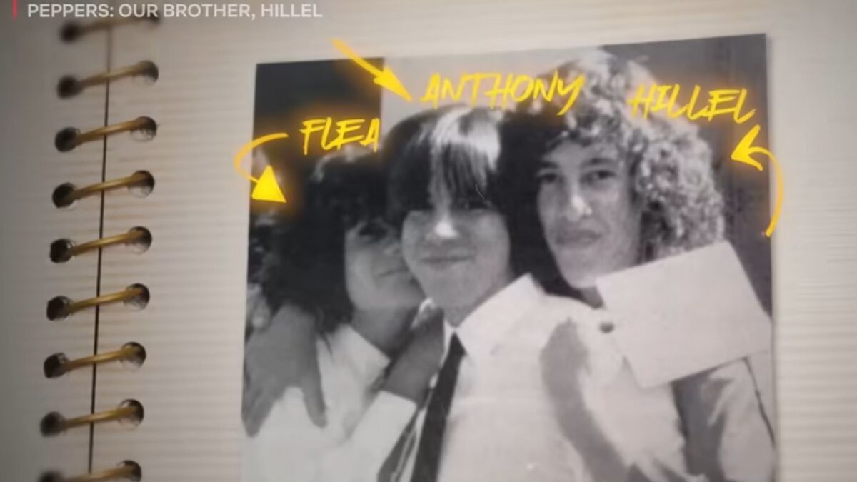 Φρέσκο ντοκιμαντέρ για τους Red Hot Chili Peppers επικεντρώνεται στον αξέχαστο κιθαρίστα Χίλελ Σλόβακ