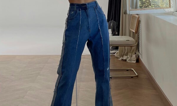 Raw jeans: Η καυτή μόδα της άνοιξης 2026