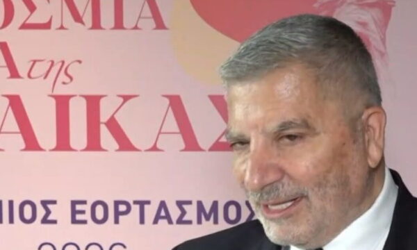 Γιώργος Πατούλης: «Εύχομαι να μοιάσει στην υπέροχη μητέρα του – Με αποκαλούν χαζομπαμπά»