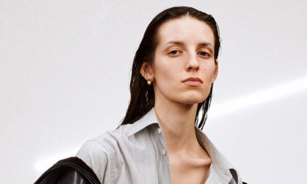 Phoebe Philo: Η καινούργια συλλογή της καθορίζει το ανεπιτήδευτο luxury