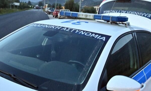 Σύλληψη πρώην ριάλιτι σταρ για απάτες κατά του ΕΦΚΑ: 22 άτομα υπό κράτηση, εμπλέκονται και 2 διάσημοι influencers