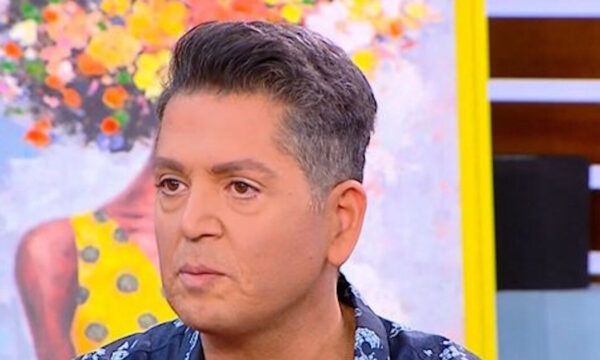Γιάννης Πουλόπουλος: Η συγκινητική εξομολόγηση για τον άντρα του – «Δεν μου έχει ξανασυμβεί, δε μπορώ να φανταστώ τη ζωή μου χωρίς εκείνον»