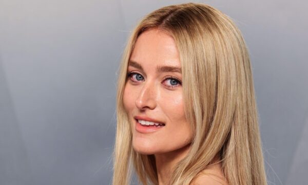 Σάρα Πίτζεον: Πώς να αποκτήσετε το λαμπερό beauty look της στο after party του Vanity Fair