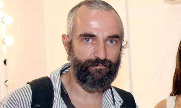 Ο Άρης Σερβετάλης κάνει τηλεοπτική επανεμφάνιση με ισχυρό θρησκευτικό στίγμα