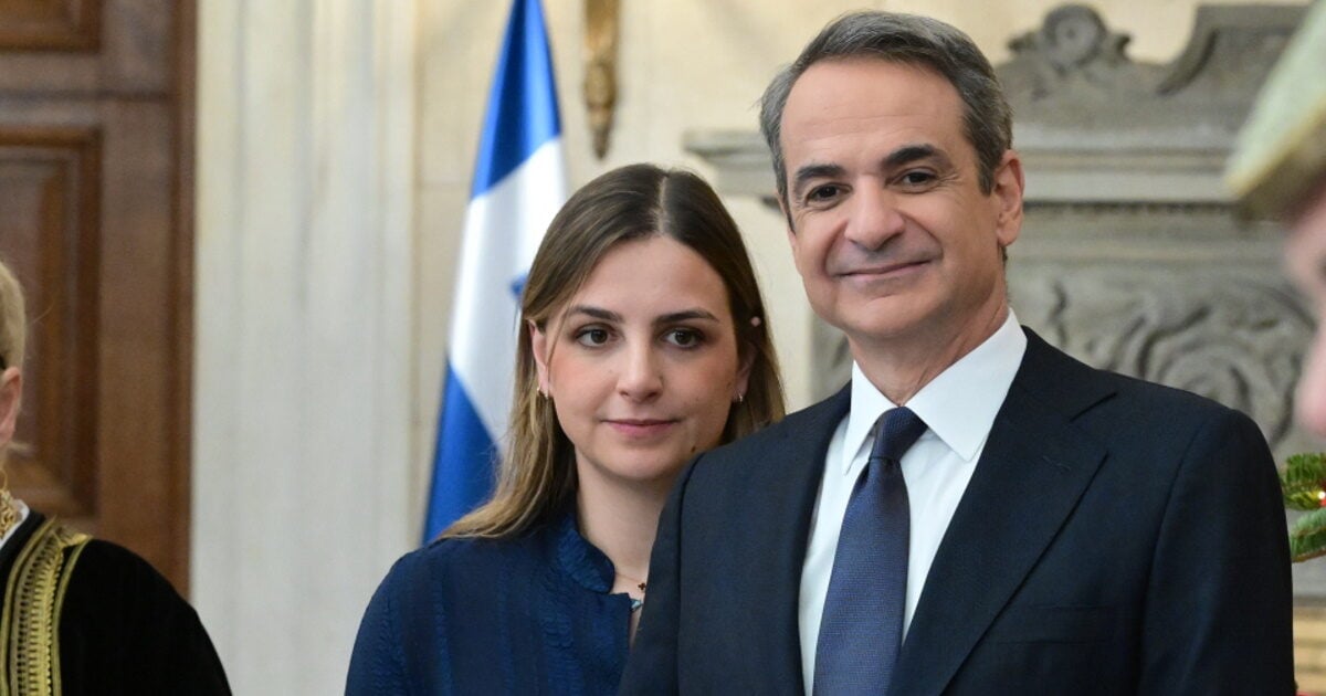 Σοφία Μητσοτάκη: «Εύχομαι να τελειώσει εδώ αυτή η αθλιότητα» – Ανέβασε το εισιτήριο της πτήσης της από Ομάν προς Αθήνα