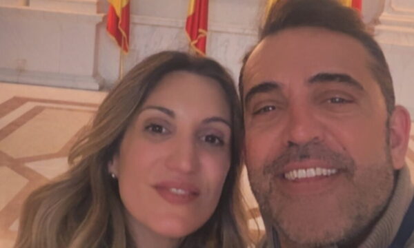 Στέφανος Κωνσταντινίδης: Ρομαντική εξόρμηση στο εξωτερικό για τα γενέθλια της γυναίκας του