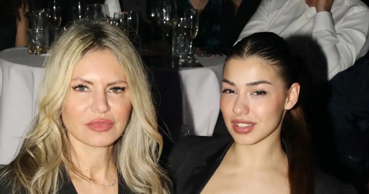 Τάρια Μπούρα: Αποκλειστική εμφάνιση με την 23χρονη κόρη της – Δείτε φωτογραφίες