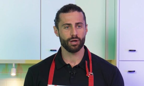 Κωνσταντίνος Βασάλος: «Κάθε γυναίκα έχει φανταστεί να είναι με άλλη γυναίκα – Όσες το αρνούνται, ψεύδονται»