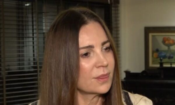 Βίκυ Φλέσσα: «Η ΕΡΤ δεν πρέπει να συναγωνίζεται την ιδιωτική τηλεόραση»