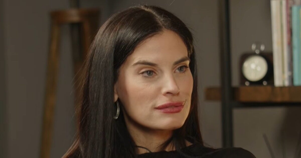 Χριστίνα Μπόμπα για Σάκη Τανιμανίδη: «Έπρεπε να αποδεχτώ ότι “είμαι η σύζυγός του”, να ανακαλύψω την επαγγελματική και προσωπική μου ταυτότητα»