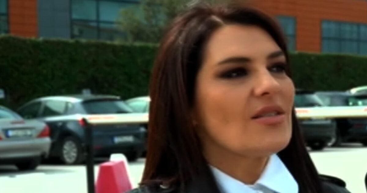 Κατερίνα Ζαρίφη: «Όταν ρωτάμε τη Φαίη Σκορδά για τον γάμο της, προσποιείται άγνοια, δε θα μας καλέσει»