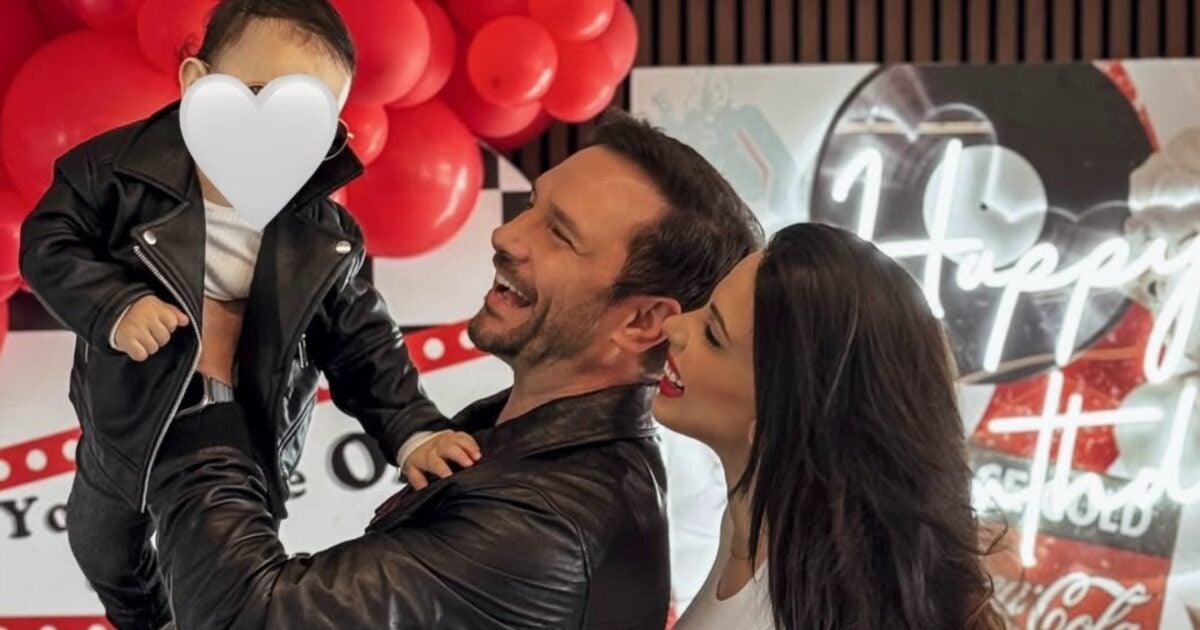 Ευθύμης Ζησάκης – Χρύσα Παπαλελούδη: Το άλμπουμ φωτογραφιών από τα πρώτα γενέθλια του γιου τους