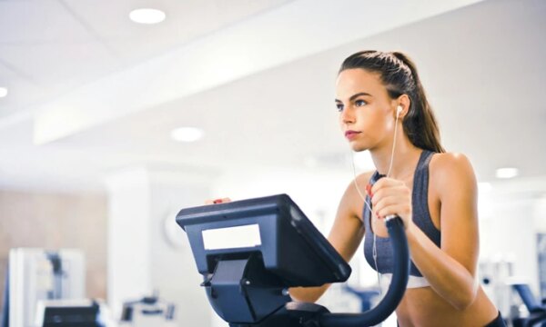 Επηρεάζει το cardio μετά τα βάρη την ανάπτυξη των μυών;