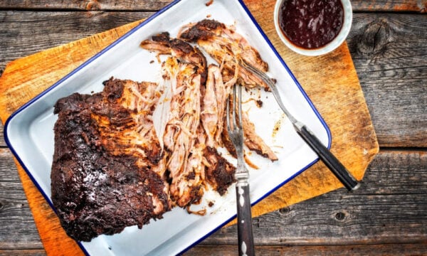 Χοιρινό pulled pork στη σχάρα