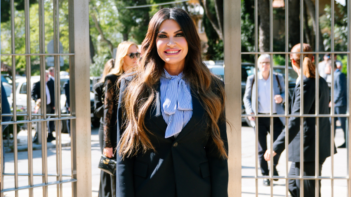 Κίμπερλι Γκιλφόιλ: Η κομψή παρουσία στα επίσημα εγκαίνια του Επίτιμου Προξενείου του Μονακό