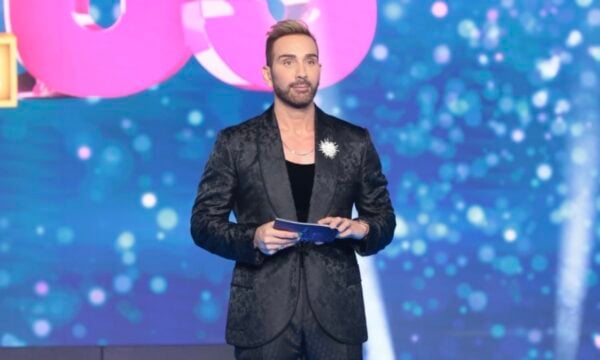 Νίκος Κοκλώνης: Το Dolce & Gabbana σακάκι με frog fastening που εντυπωσιάζει