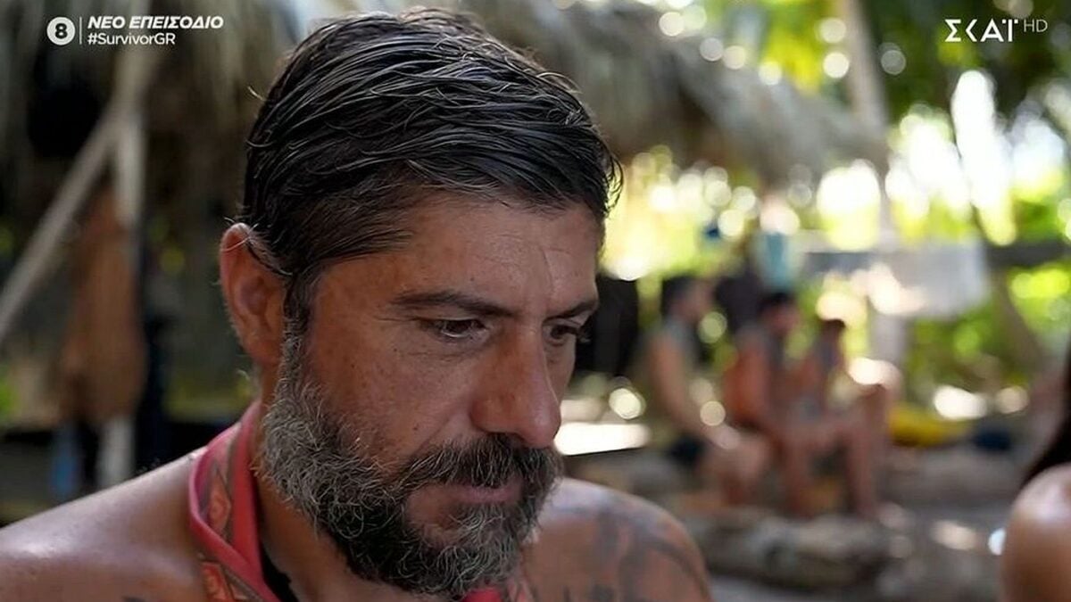 Survivor: «Ο Μιχάλης Σηφάκης έχει διαλύσει τους Κόκκινους, φέρνοντας τη μουντίλα και τη σαπίλα»