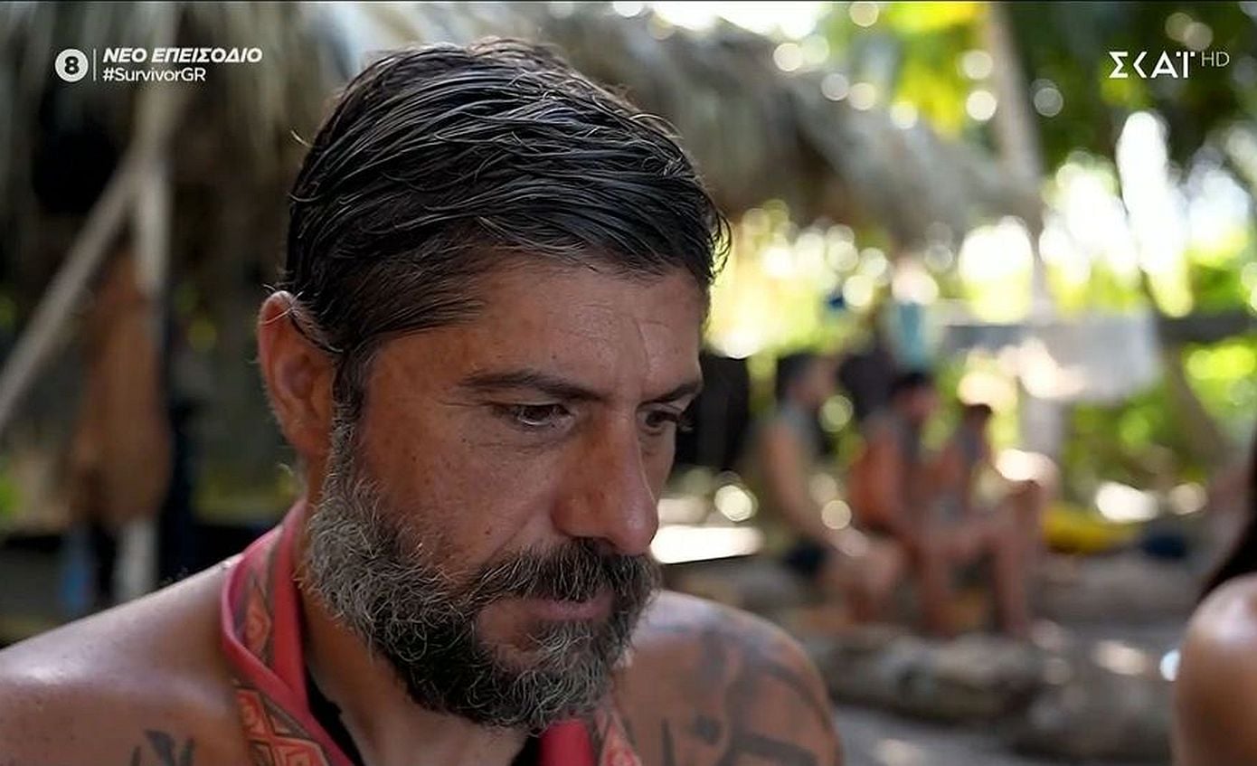 Survivor: «Ο Μιχάλης Σηφάκης έχει διαλύσει τους Κόκκινους, φέρνοντας τη μουντίλα και τη σαπίλα»