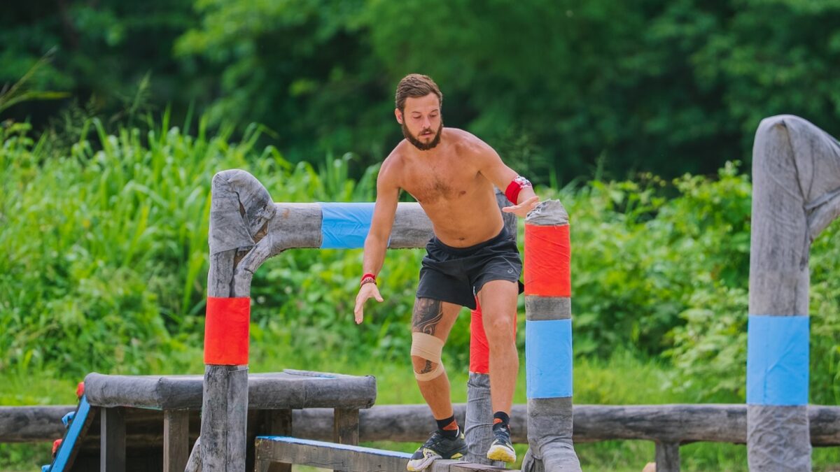 Survivor: Τα παρασκήνια και οι ύποπτες ματιές για μια μεταγραφή