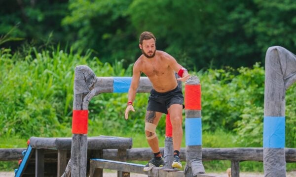 Survivor: Τα παρασκήνια και οι ύποπτες ματιές για μια μεταγραφή