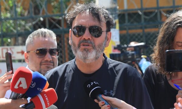 Στάθης Αγγελόπουλος: Η δίκη για την υπόθεση ενδοοικογενειακής βίας με την πρώην σύζυγό του Μαρία Κουτσαντώνη αναβάλλεται ξανά