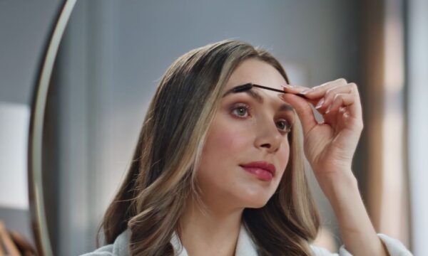 Brow gels: Όλα όσα χρειάζεται να γνωρίζεις για τέλεια φρύδια χωρίς ζημιά